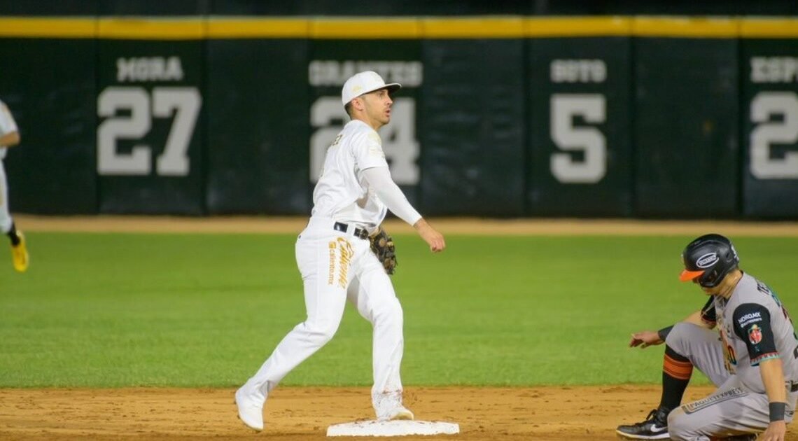 Los Naranjeros pierden la ventaja ante los Cañeros y pierden el segundo de la serie Los Naranjeros pierden la ventaja ante los Cañeros y pierden el segundo de la serie