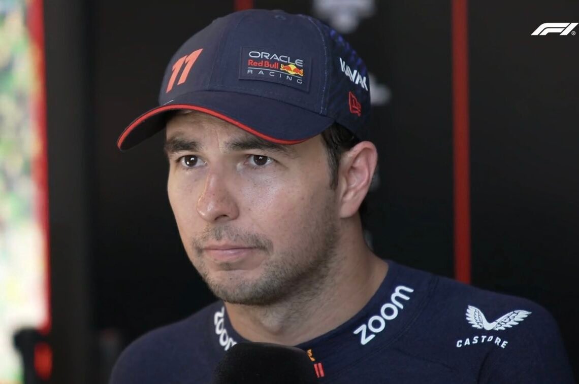 Emocionante Batalla en la Pista:
