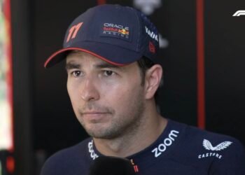 Emocionante Batalla en la Pista: