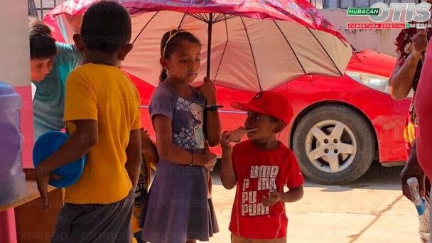 Escuelas de Acapulco se convierten en comedores comunitarios Escuelas de Acapulco se convierten en comedores comunitarios