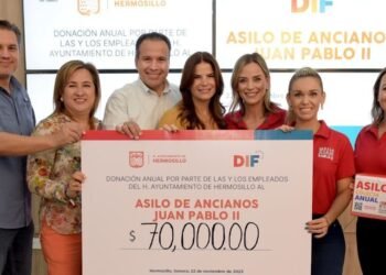 Antonio Astiazarán entrega donativo al Asilo de Ancianos Juan Pablo II