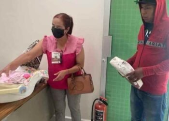 Joven Tarahumara da a luz a bebé en lote baldío en Guasave, Sinaloa