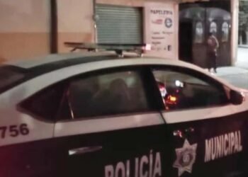 Grupo armado irrumpe domicilio y mata a dos hermanos