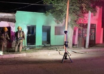 Se quedo dormido con cigarro y provoca incendio en su casa