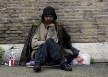 Urgen crear programas para ayudar a personas en situación de calle