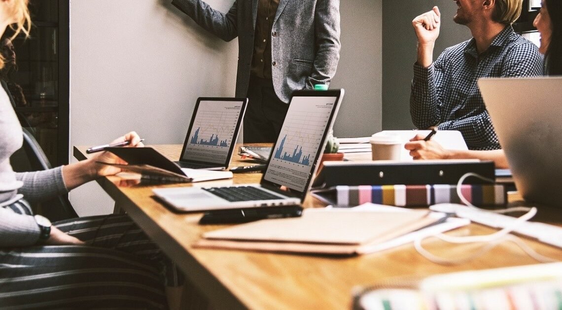 Jornada laboral de 40 horas: Aceleran proceso para su aprobación