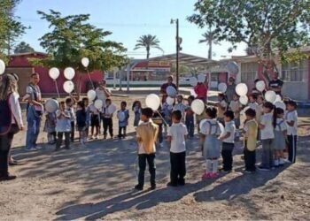 Maestros y compañeros despiden a Luisa Yareli en jardín de niños