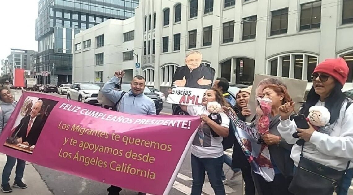 “Amor con amor se paga”: Migrantes reciben a AMLO en San Francisco y le cantan “happy birthday”