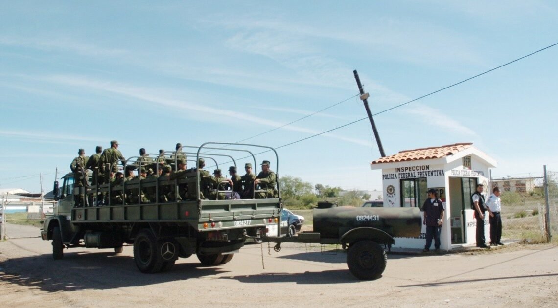 ¿Cuántos aeropuertos controlan las Fuerzas Armadas militares en México?