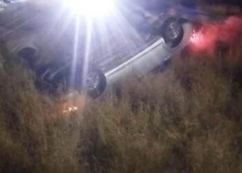 Aparatoso accidente en la carretera a Guaymas