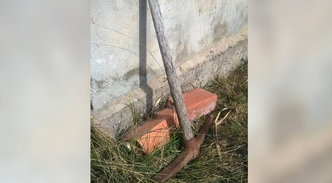 Amenaza de muerte a su hermano con un zapapicos en colonia al Norte de Hermosillo