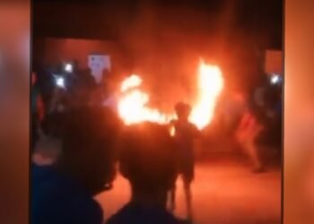 Niño de 9 años se incendia al saltar un aro de fuego en exhibición escolar en Argentina