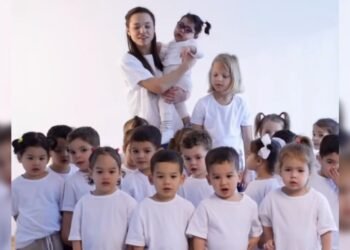 Madre de 26 años con 22 hijos busca tener más de 100: “No planeamos parar”