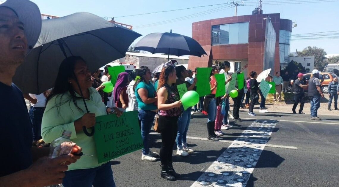 Investigan 14 casos de abuso sexual en kínder de Hidalgo donde señalan al esposo de la directora como el agresor Investigan 14 casos de abuso sexual en kínder de Hidalgo donde señalan al esposo de la directora como el agresor