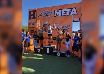 Cruzan la meta en quinta edición de carrera Naranjeros