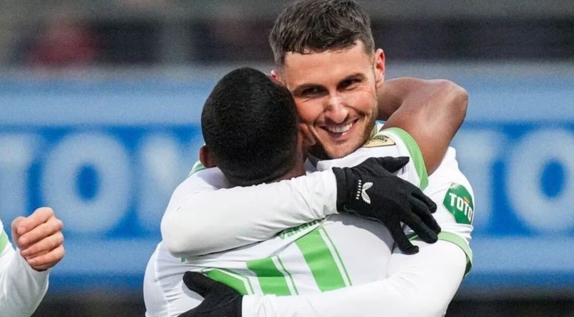 VIDEO: Santi Giménez llega a sus dulces 16 con trío de anotaciones y se pone a la cima del goleo en Holanda