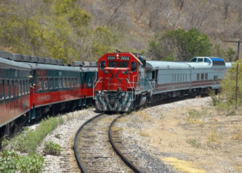 López Obrador publica decreto para operación de trenes de pasajeros