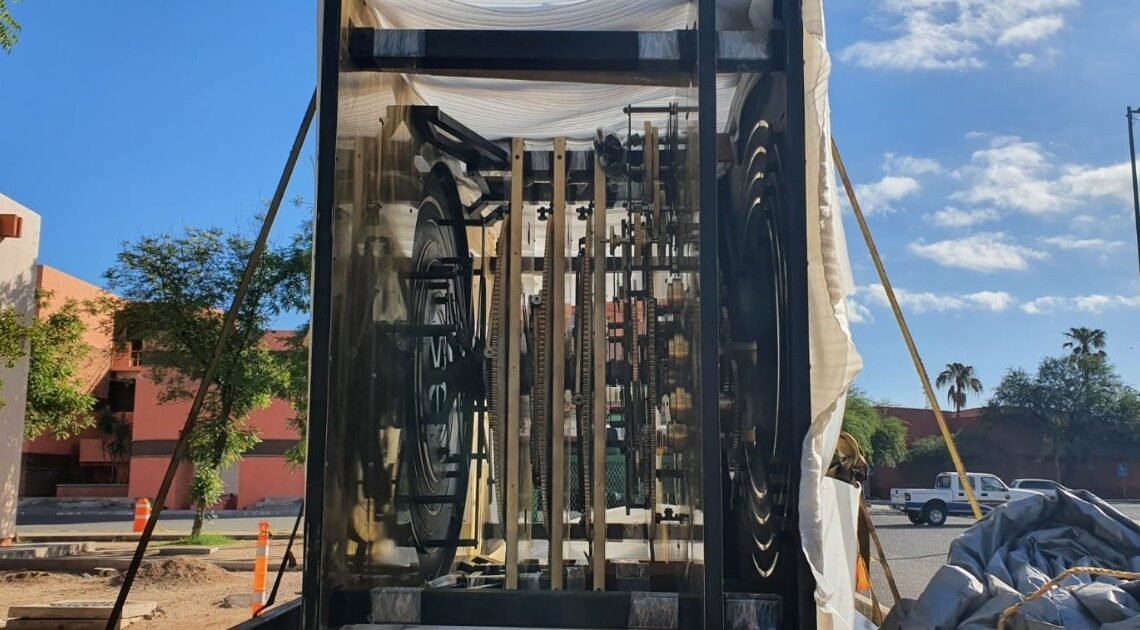 Unison tiene réplica monumental de la primera computadora análoga