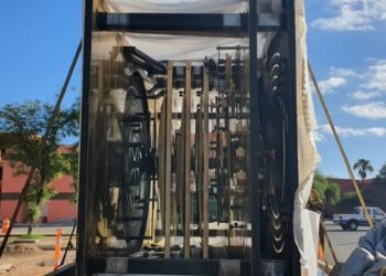 Unison tiene réplica monumental de la primera computadora análoga