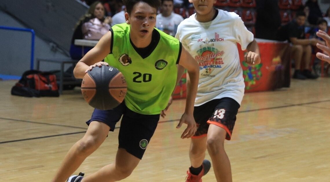 Saca equipo blanco apretado triunfo en Juego de Estrellas de secundaria de Torneo Navideño Saca equipo blanco apretado triunfo en Juego de Estrellas de secundaria de Torneo Navideño