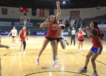 Brilla Fernanda Silva en Juego de Estrellas de Prepa Femenil del Torneo Navideño