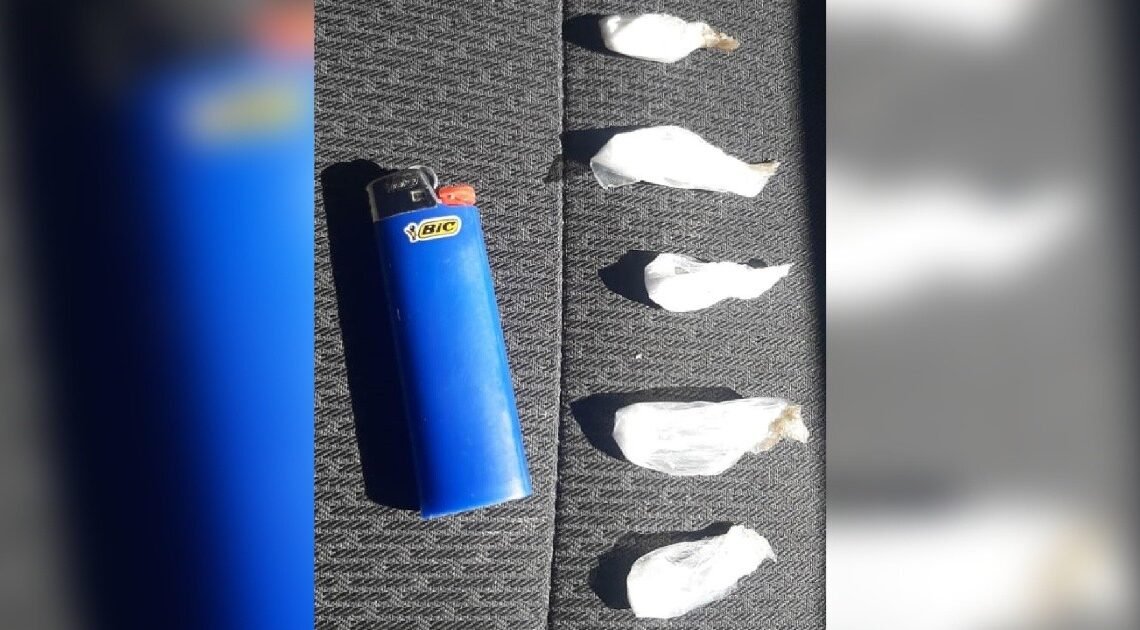 Hombre detenido portando 15 envoltorios de “crystal” en colonia Floresta