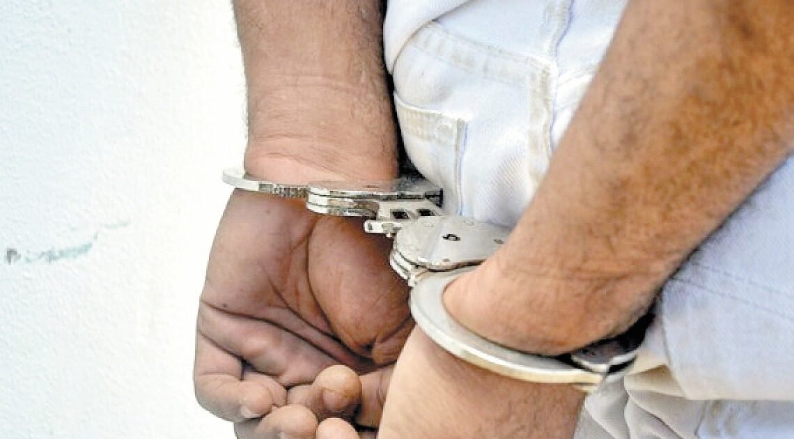 Hombre de 65 Años detenido con 15 envoltorios de drogas en la colonia Olivares