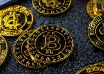 El bitcoin supera los 42,000 dólares por primera vez desde abril de 2022