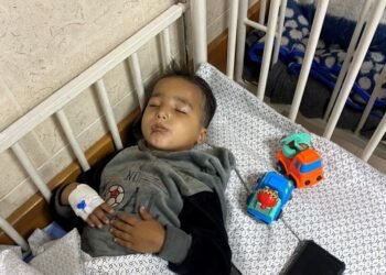 Niños huérfanos de la guerra de Gaza se quedan sin familiares cercanos que los cuiden