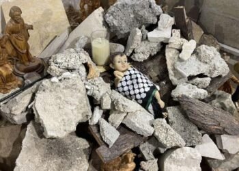 “Si Jesús naciera hoy, lo haría debajo de los escombros de una casa en Gaza”: la triste Navidad que se vive en la ciudad de Belén por la guerra