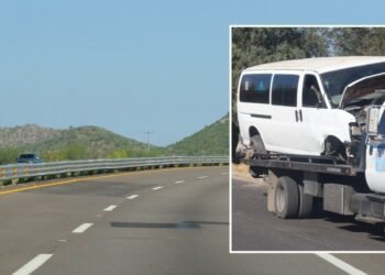 Vuelca Vehículo de transporte de personal en carretera Hermosillo-Nogales