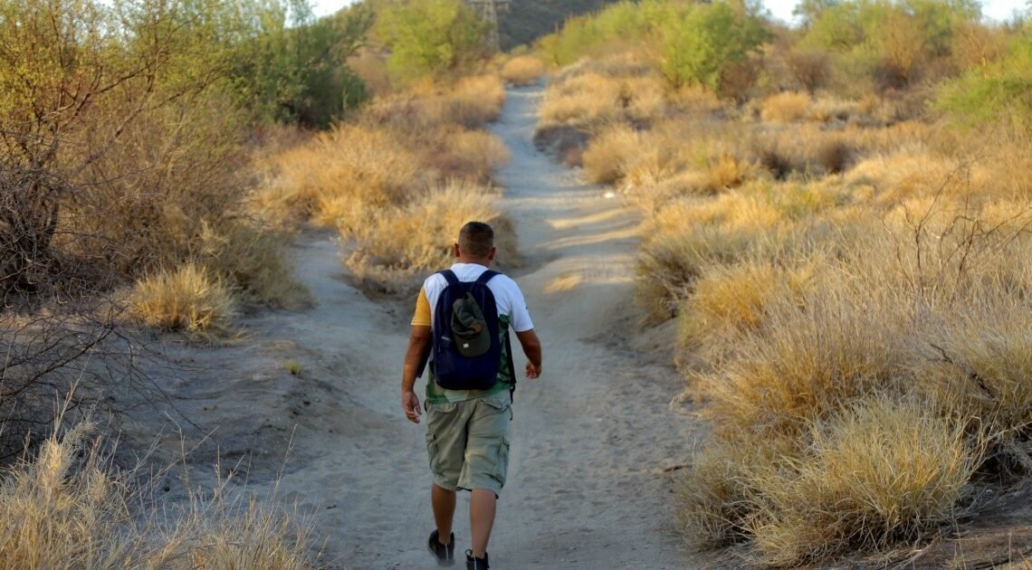 Hombre senderista sufre caída en el Cerro del Bachoco