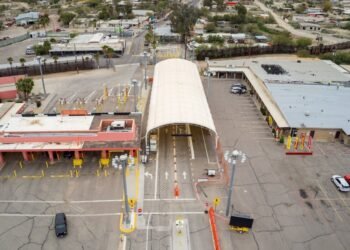 Cierre de garita Lukeville afectará al comercio y construcción en Sonora