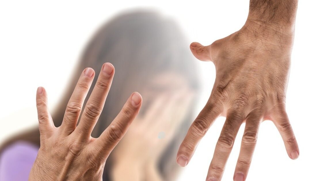 Detenido por violencia doméstica: Jesús Rómulo “N.” agredió a su esposa frente a su hija en Hermosillo Detenido por violencia doméstica: Jesús Rómulo “N.” agredió a su esposa frente a su hija en Hermosillo