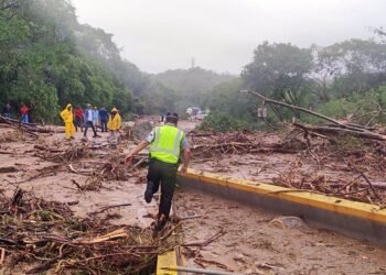 Sube a 51 la cifra oficial de muertos por el huracán “Otis” en Acapulco