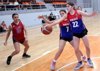 Gran remontada del Regis en prepa femenil en Torneo Navideño