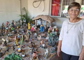 Hermosillo: Poner el Nacimiento da sentido a la Navidad de María Isabel 