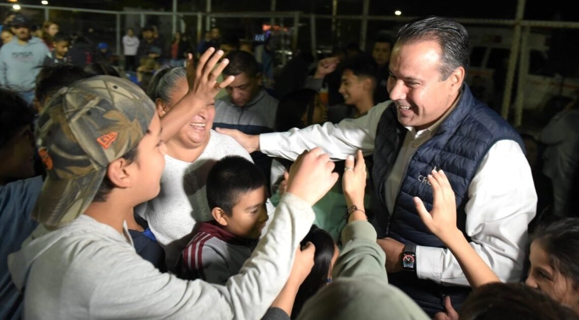 Hermosillo: Asiste Antonio Astiazarán a la posada de la colonia Dunas