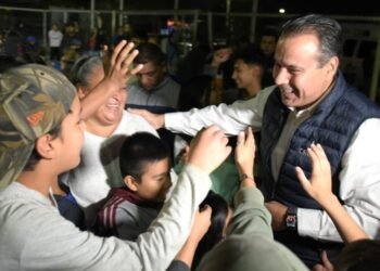 Hermosillo: Asiste Antonio Astiazarán a la posada de la colonia Dunas