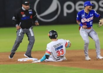 Naranjeros recuperan liderato