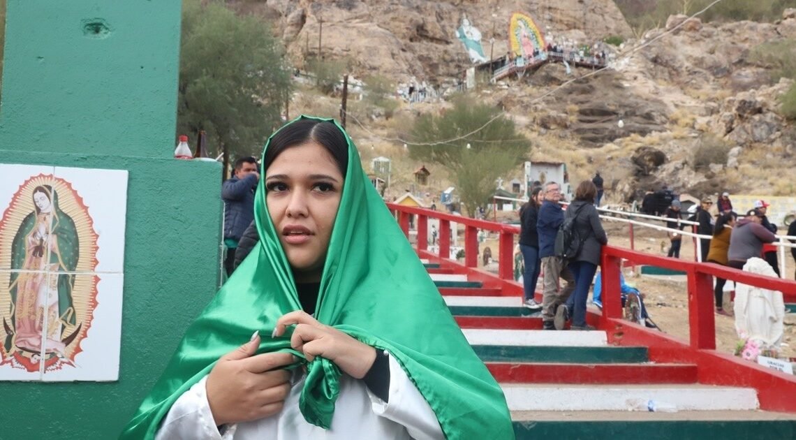 Hermosillo: Joselyn cumple su promesa a la Virgen de Guadalupe, viste hábito para llevarle 50 rosas y 50 veladoras