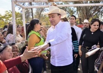 Entrega Gobernador de Sonora infraestructura vial y espacios públicos a los navojoenses