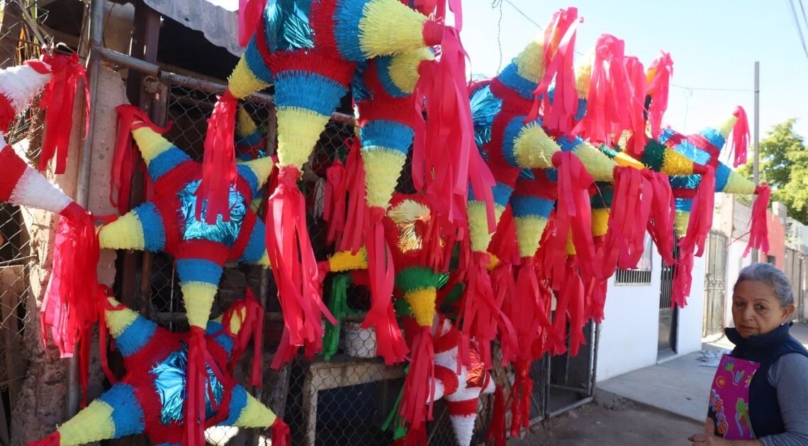 Sus piñatas son “la estrella” de las fiestas