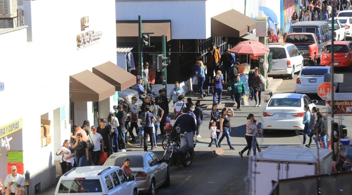 “Inundan” tiendas por compras de “pánico”