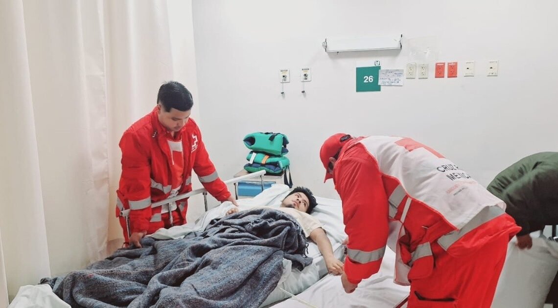 Migrante que cayó del muro fronterizo muestra mejoras Migrante que cayó del muro fronterizo muestra mejoras