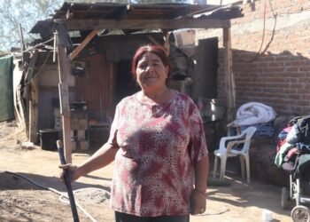 Cobertón El Imparcial 2023: María del Socorro y su familia se hacen “bolita” bajo cuatro cobijas