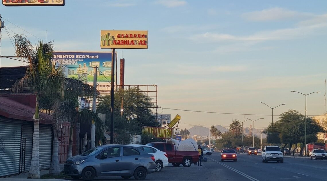 Locatarios extrañan paso de los paisanos a la salida Sur de Hermosillo