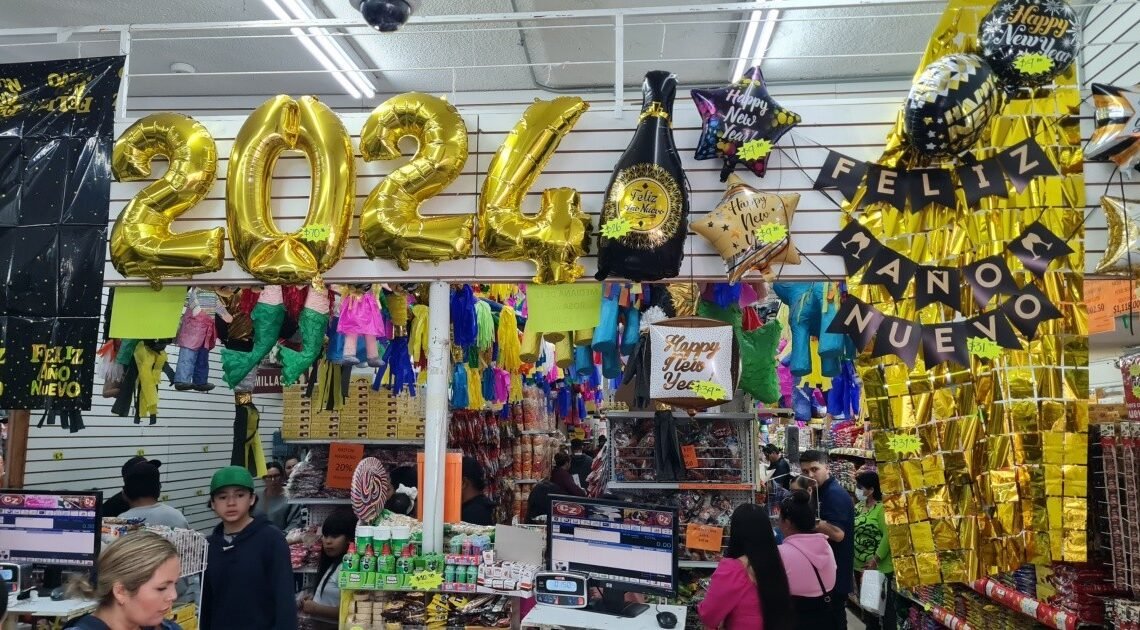 Año Nuevo: Esto te deben de pagar si trabajas el día 1 de enero en México Año Nuevo: Esto te deben de pagar si trabajas el día 1 de enero en México
