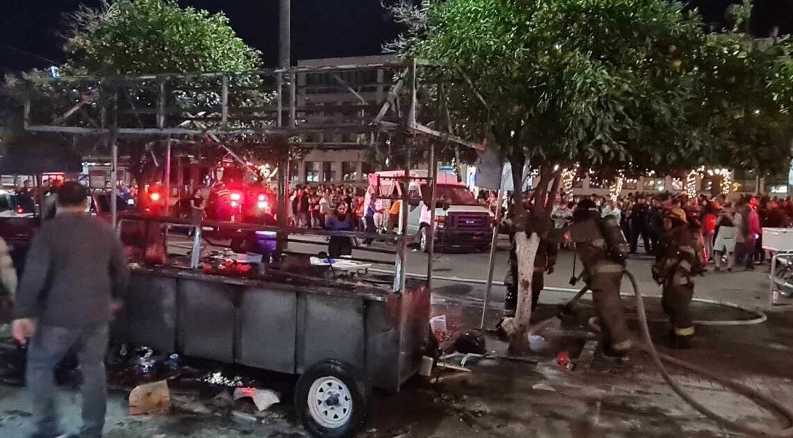 Incendio en Plaza Zaragoza: Carreta de dotanas consumida por fuga de gas