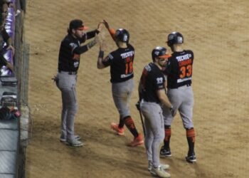 Pitcheo de Naranjeros domina a Tomateros y da la serie a Hermosillo